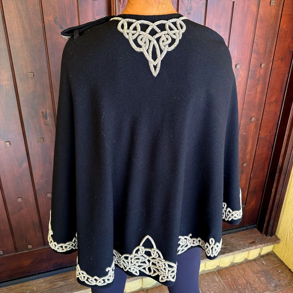 ALEXANDER MCQUEEN BLACK WOOL CAPE - Picture 5 of 11
